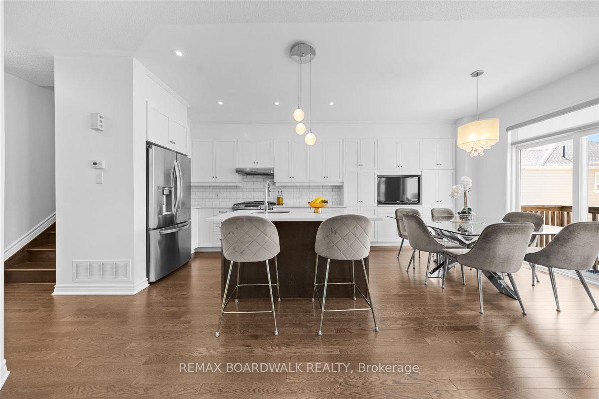 Photo 8 of 446 Meadowbreeze Drive, Ottawa, Kanata - Emerald Meadows/Trailwest — HOMEH