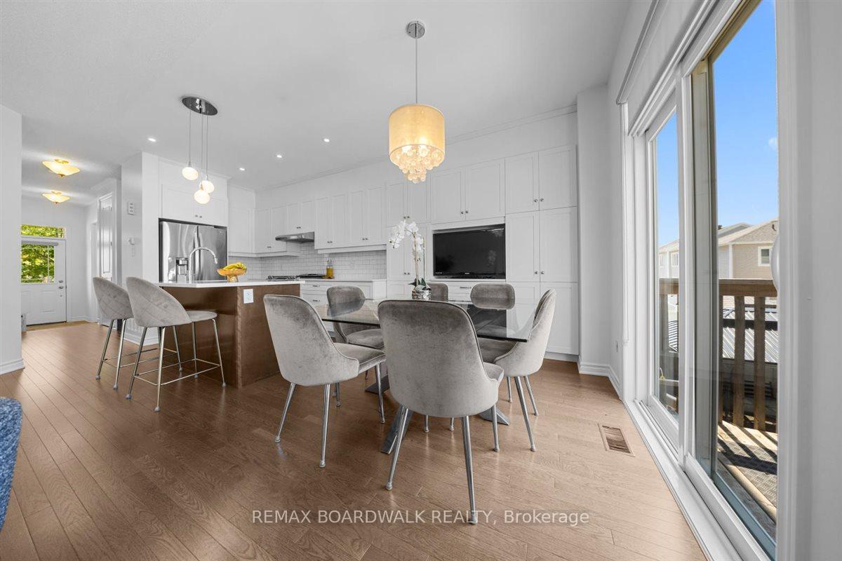 Photo 10 of 446 Meadowbreeze Drive, Ottawa, Kanata - Emerald Meadows/Trailwest — HOMEH