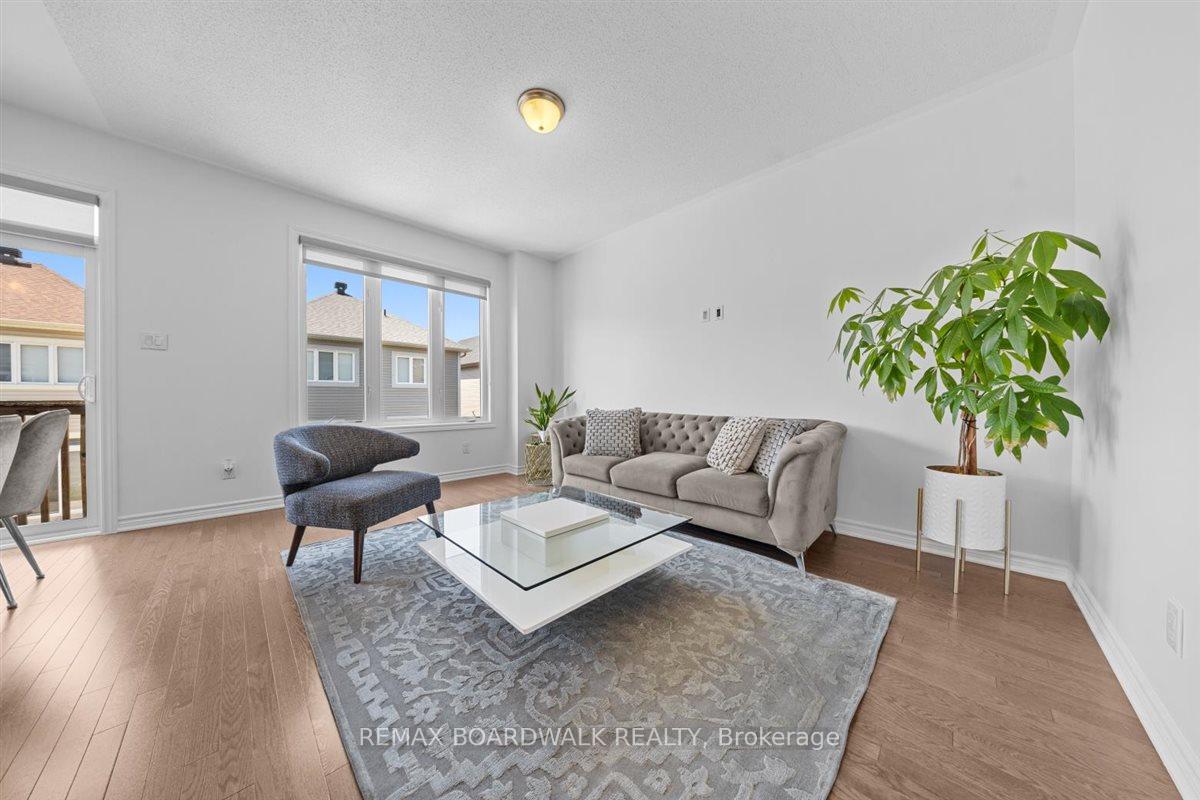 Photo 12 of 446 Meadowbreeze Drive, Ottawa, Kanata - Emerald Meadows/Trailwest — HOMEH