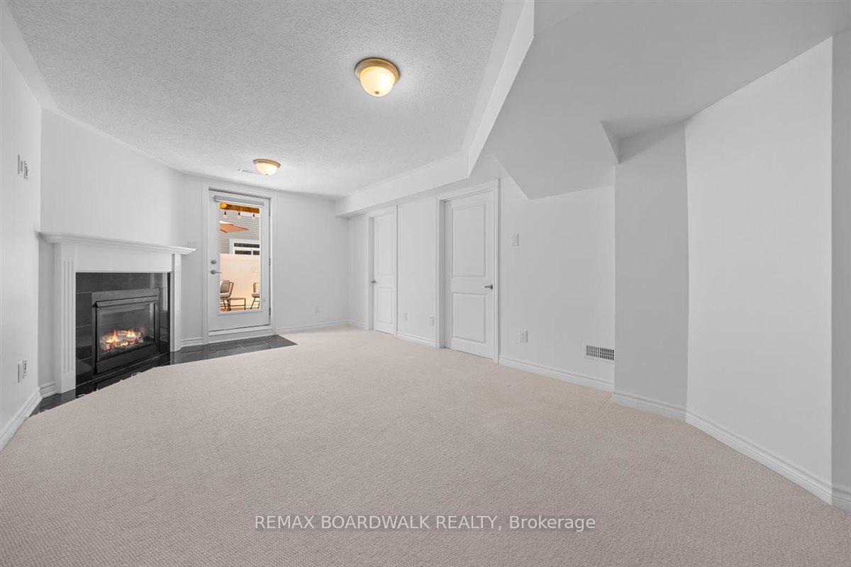 Photo 21 of 446 Meadowbreeze Drive, Ottawa, Kanata - Emerald Meadows/Trailwest — HOMEH