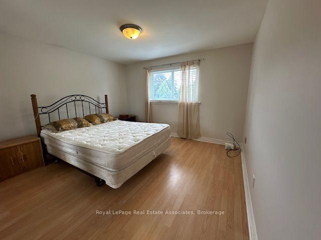 Photo 7 of 13 Edwin Drive, Brampton, Brampton South — HOMEH