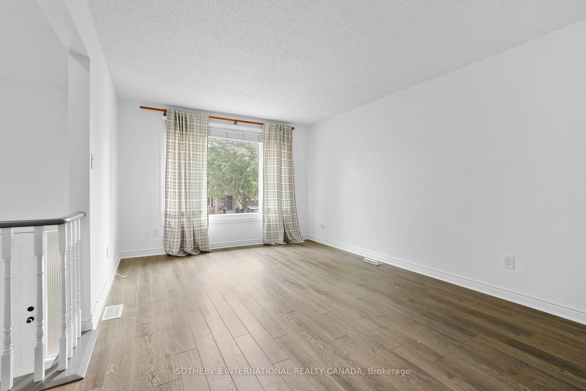 Photo 14 of 12 Dunkin Avenue, Clarington, Courtice — HOMEH