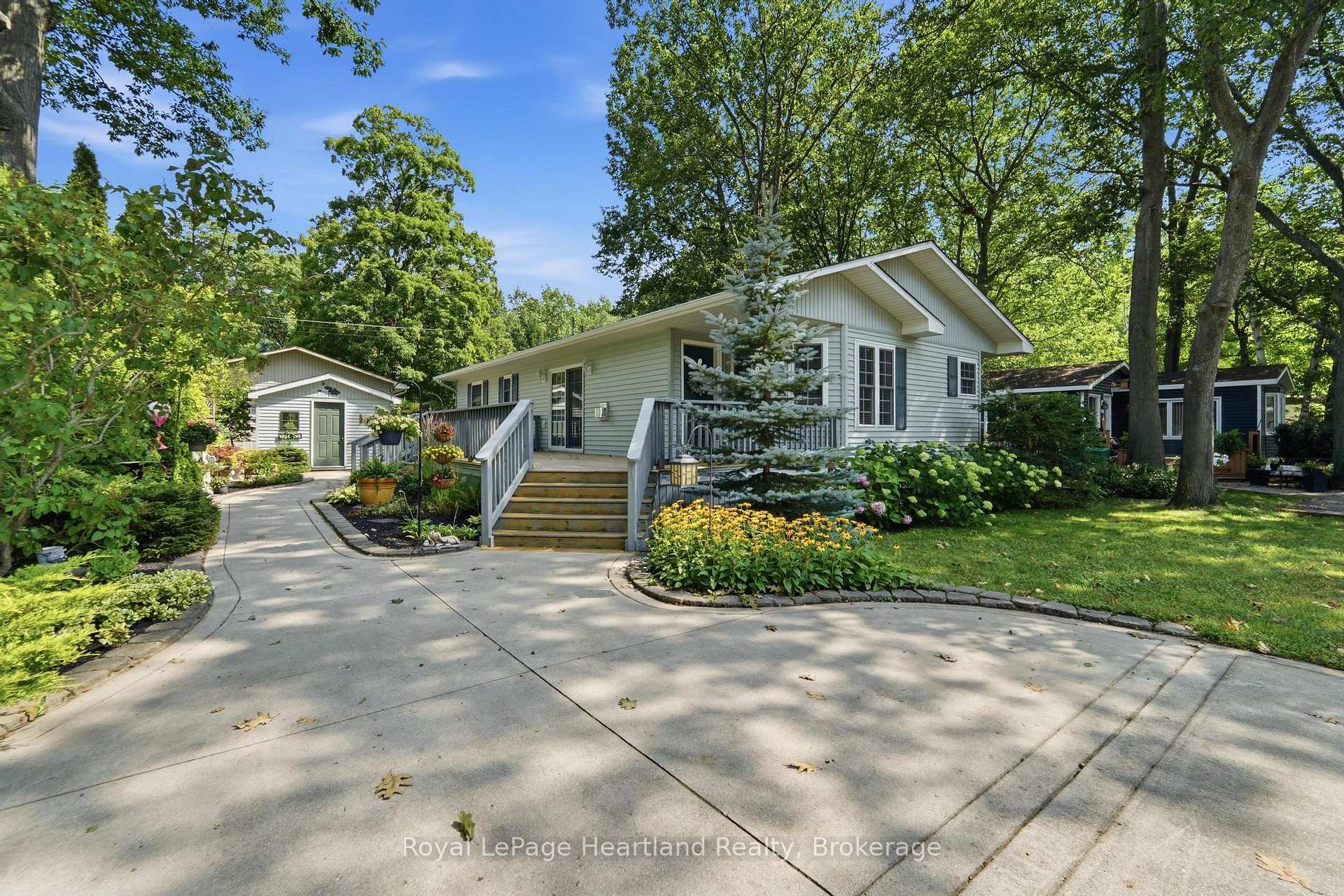 Photo 36 of 10 Huron Lane, Ashfield-Colborne-Wawanosh, Colborne — HOMEH
