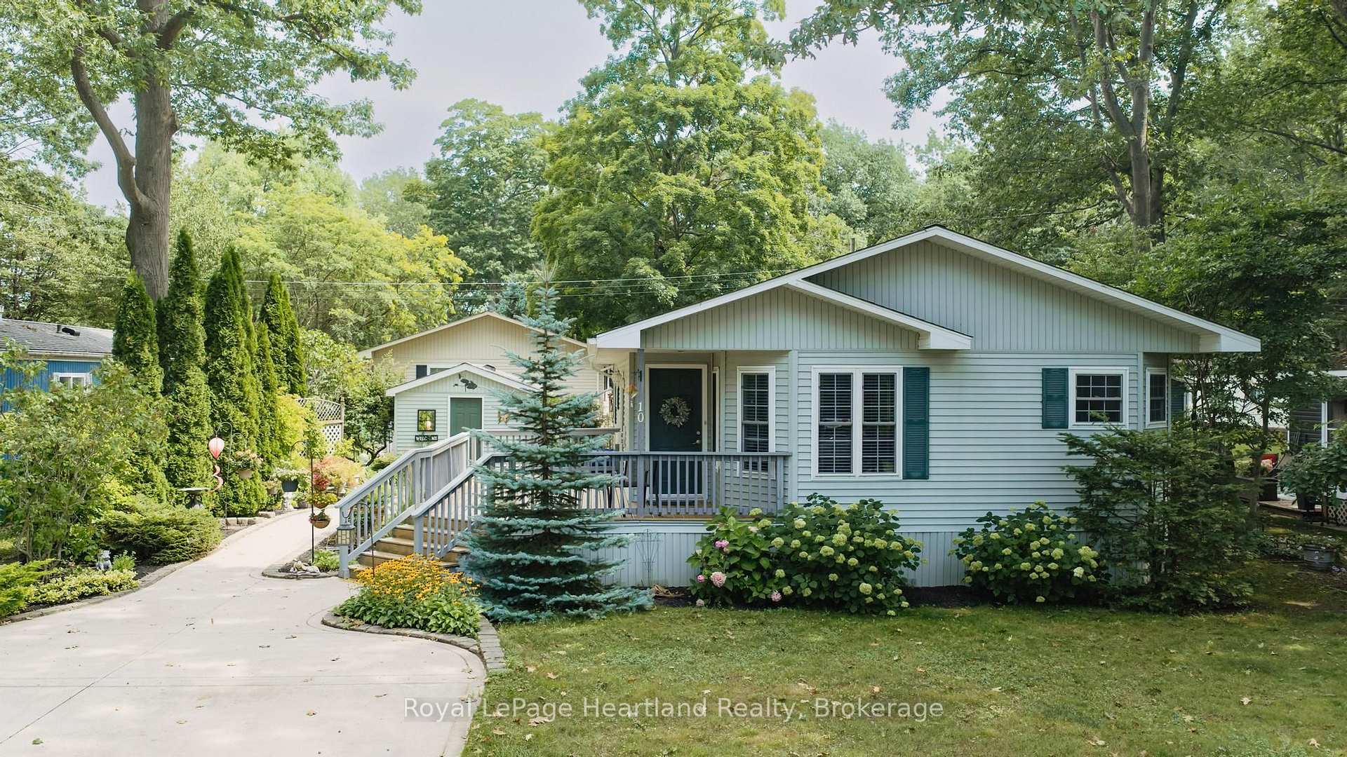 Photo 2 of 10 Huron Lane, Ashfield-Colborne-Wawanosh, Colborne — HOMEH