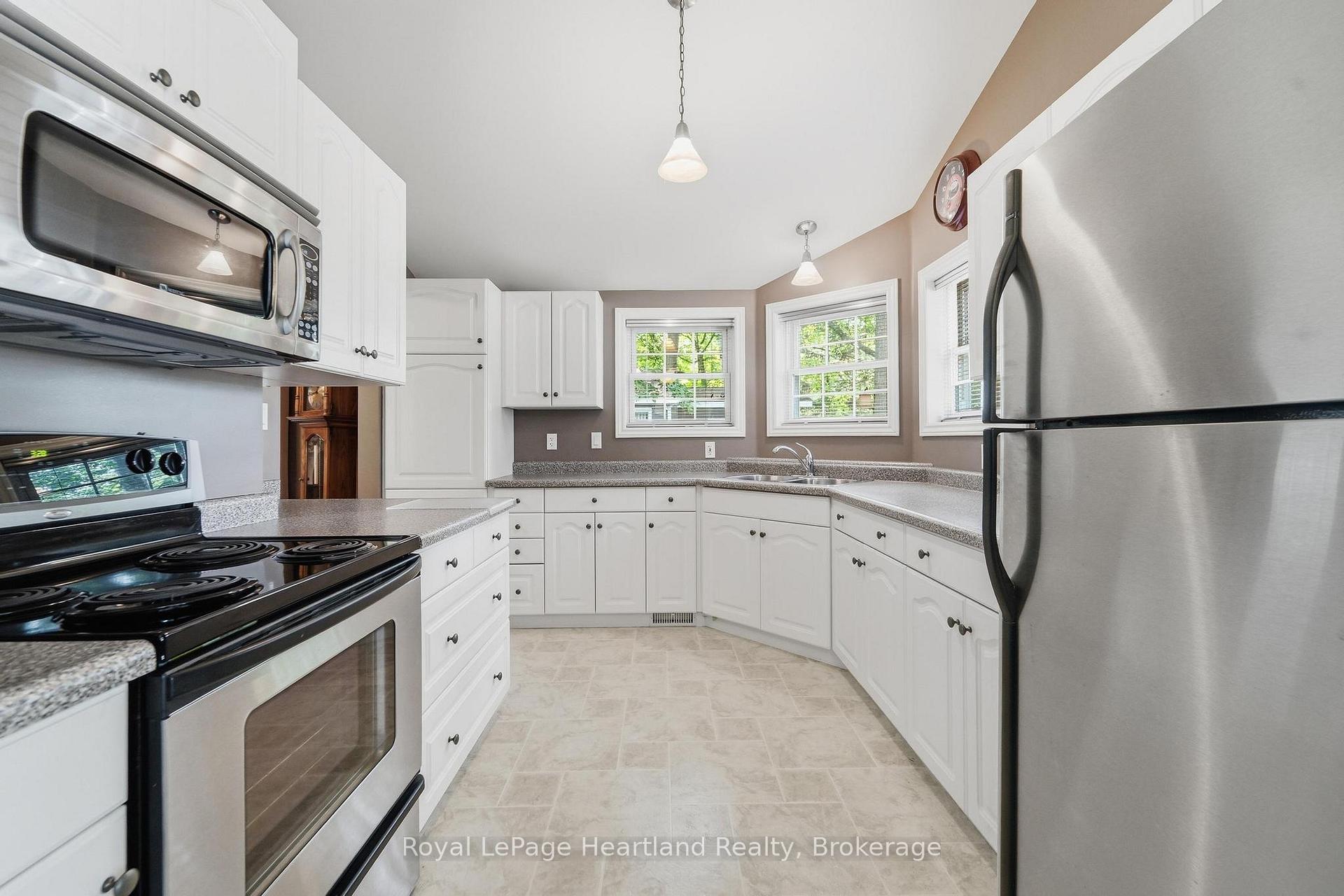 Photo 10 of 10 Huron Lane, Ashfield-Colborne-Wawanosh, Colborne — HOMEH