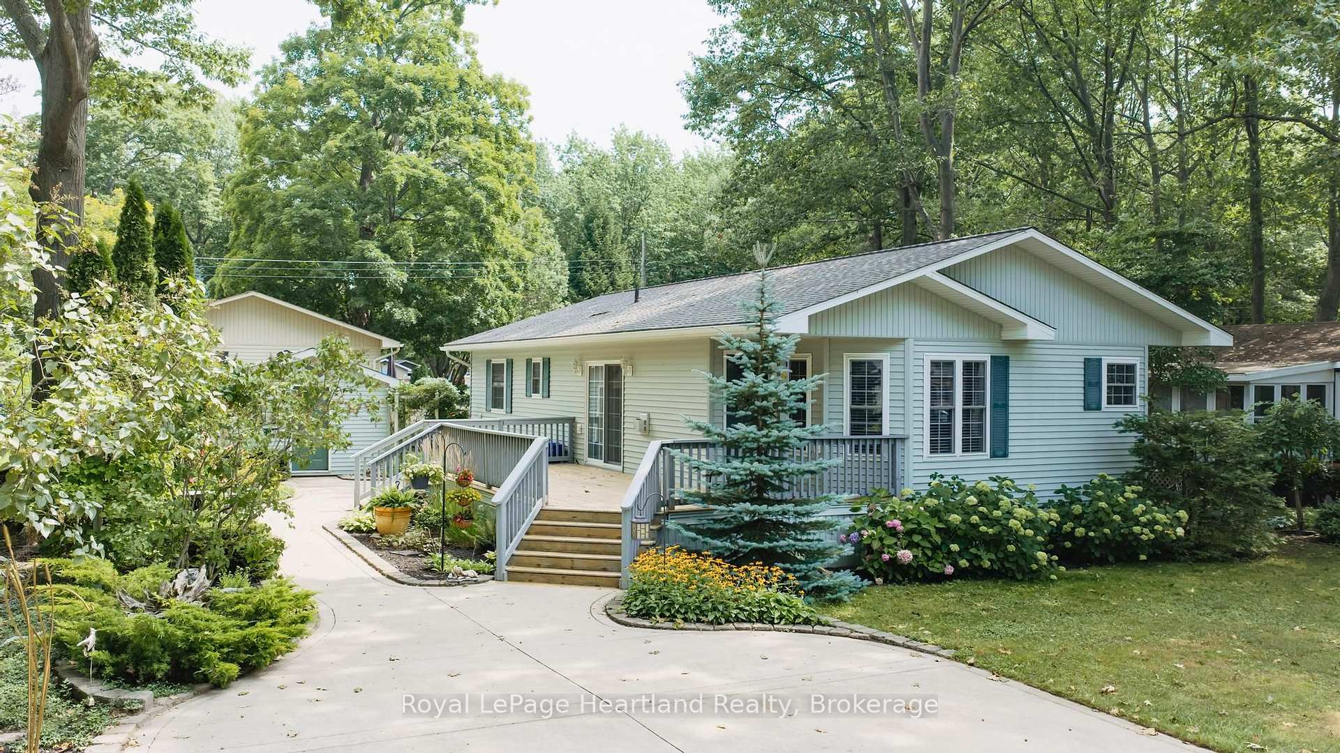 Photo 27 of 10 Huron Lane, Ashfield-Colborne-Wawanosh, Colborne — HOMEH
