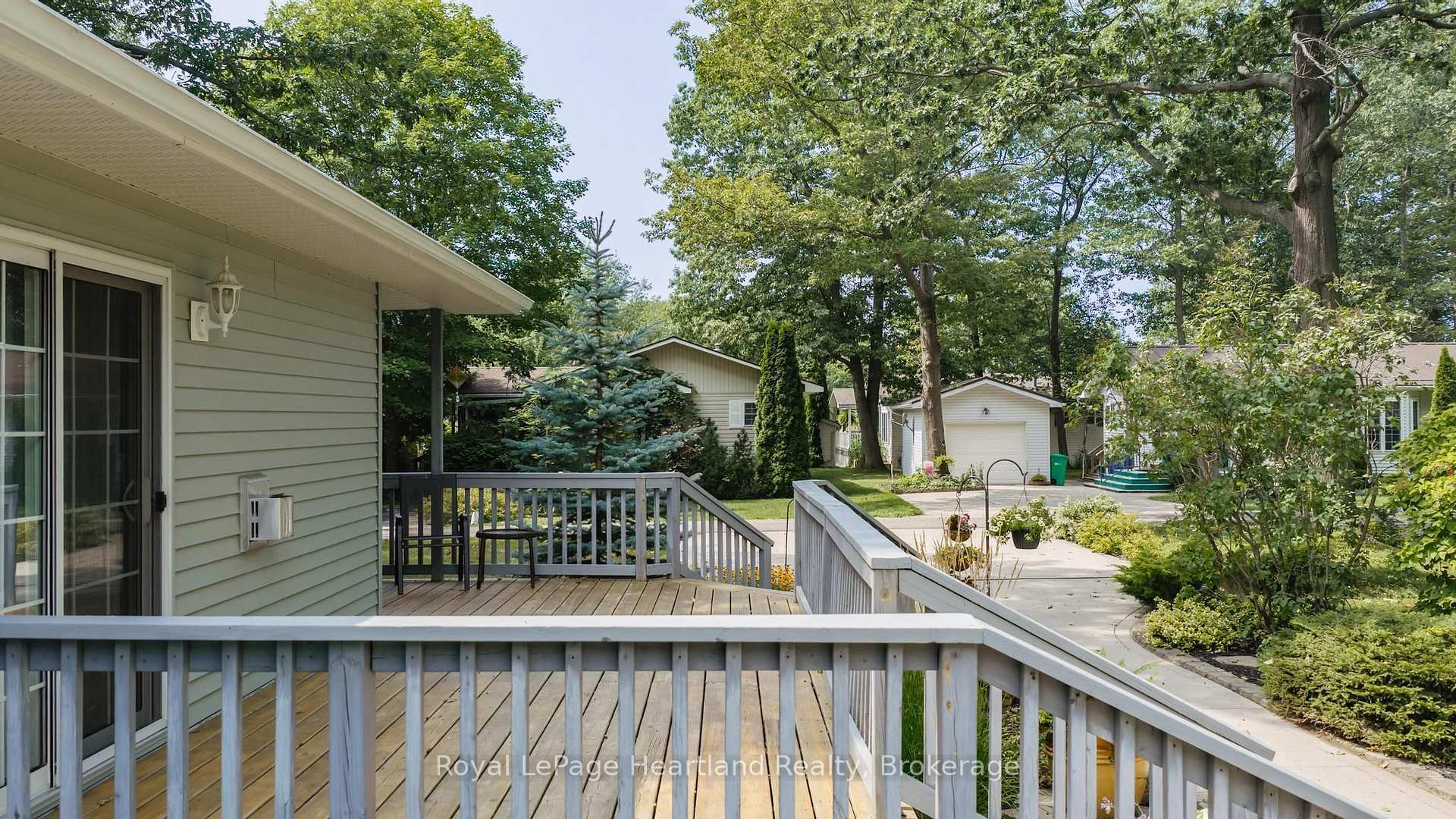 Photo 32 of 10 Huron Lane, Ashfield-Colborne-Wawanosh, Colborne — HOMEH