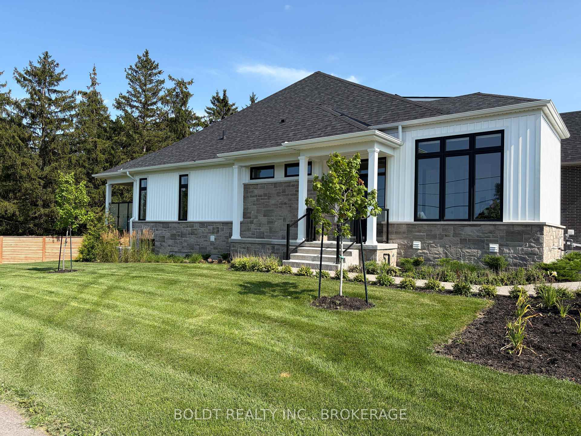 Photo 1 of Unit 15, 205 St. David's Road, Thorold, Confederation Heights — HOMEH