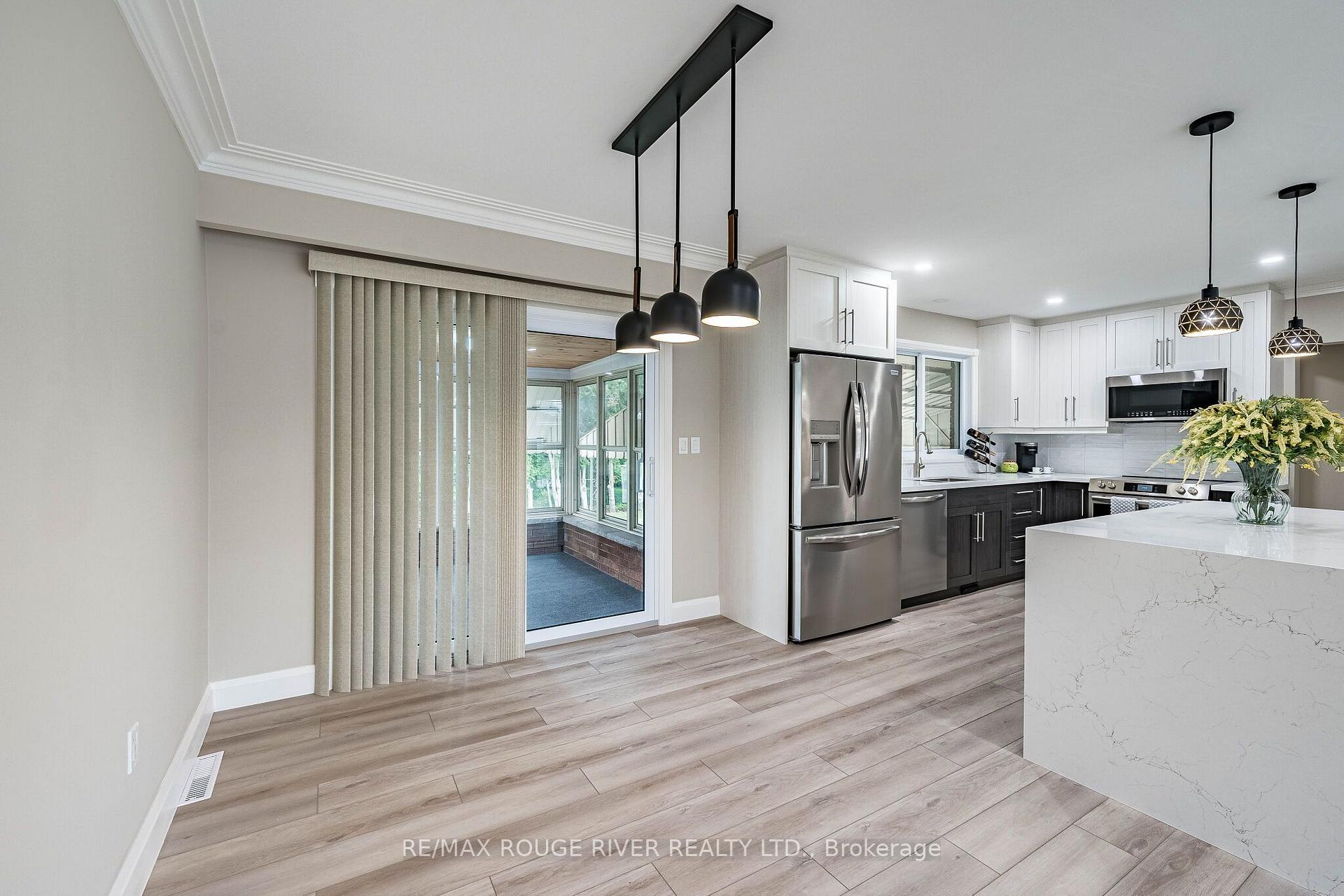 Photo 13 of 25 Clearview Heights, St. Catharines, Burleigh Hill — HOMEH
