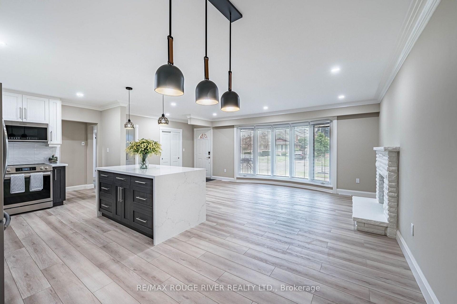 Photo 12 of 25 Clearview Heights, St. Catharines, Burleigh Hill — HOMEH