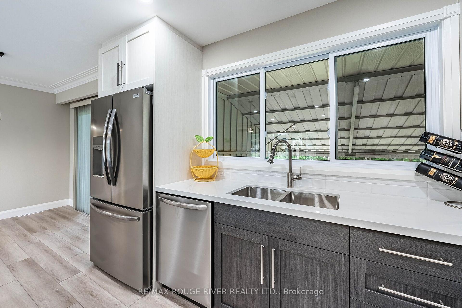 Photo 16 of 25 Clearview Heights, St. Catharines, Burleigh Hill — HOMEH