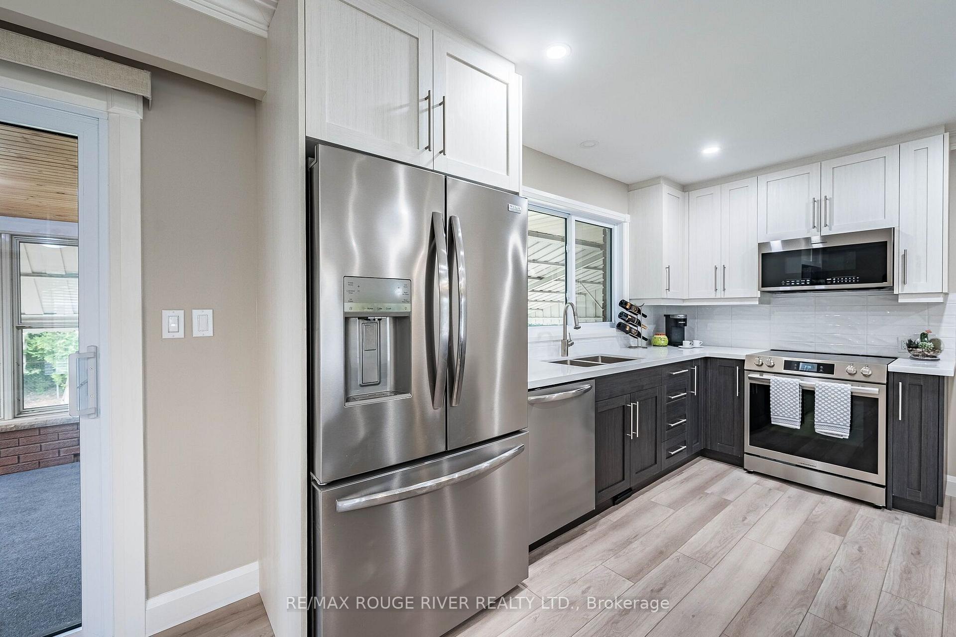Photo 19 of 25 Clearview Heights, St. Catharines, Burleigh Hill — HOMEH