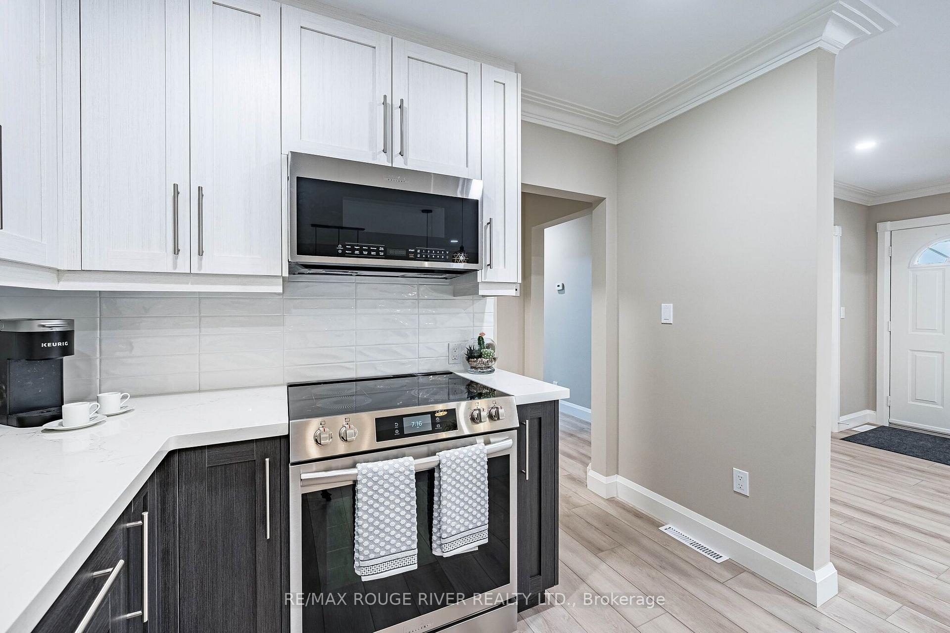 Photo 20 of 25 Clearview Heights, St. Catharines, Burleigh Hill — HOMEH