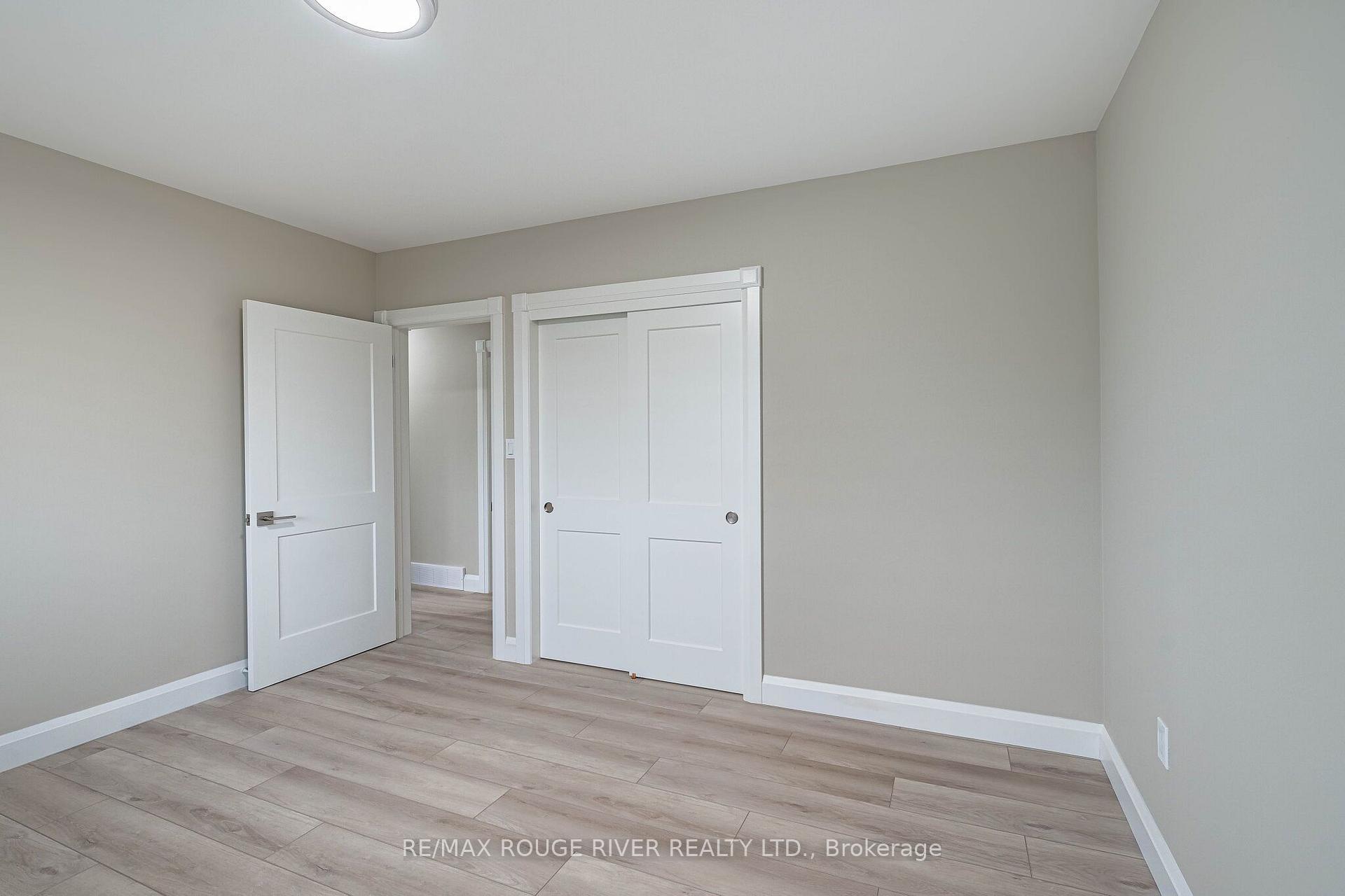 Photo 26 of 25 Clearview Heights, St. Catharines, Burleigh Hill — HOMEH