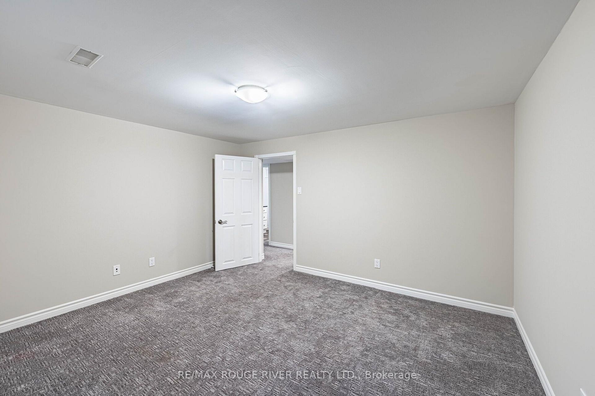 Photo 35 of 25 Clearview Heights, St. Catharines, Burleigh Hill — HOMEH