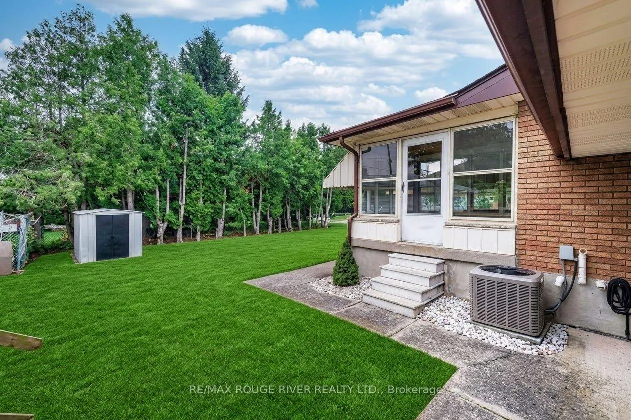 Photo 46 of 25 Clearview Heights, St. Catharines, Burleigh Hill — HOMEH