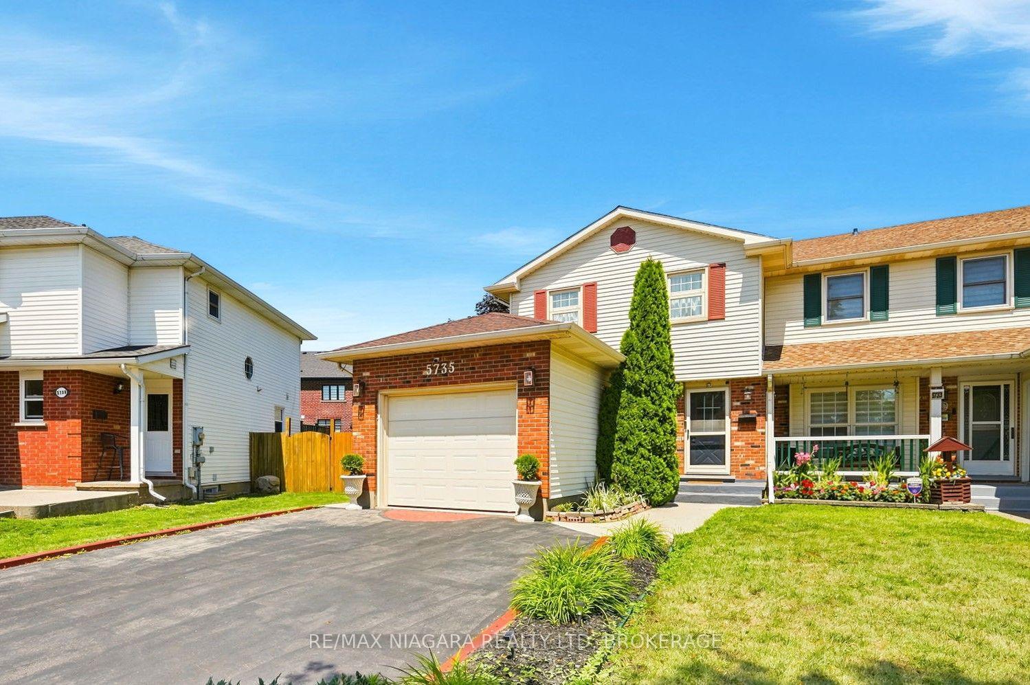 Front of 5735 Deerbrook Street
