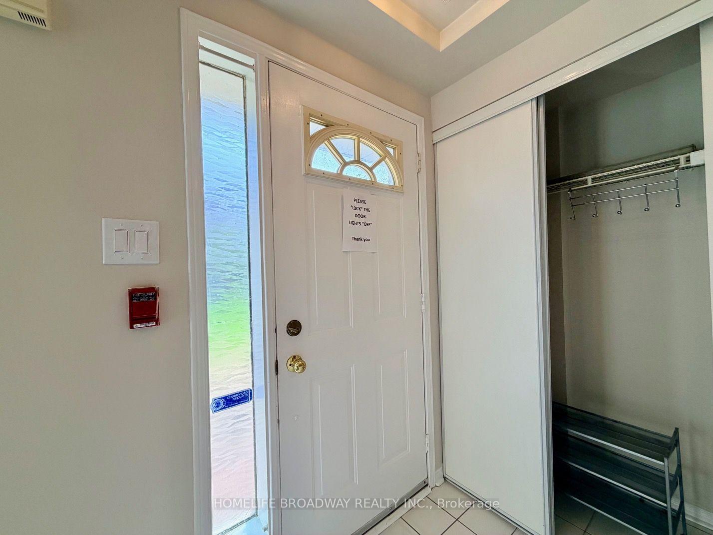 Photo 2 of Unit 55, 18 Clark Avenue W, Vaughan, Crestwood-Springfarm-Yorkhill — HOMEH