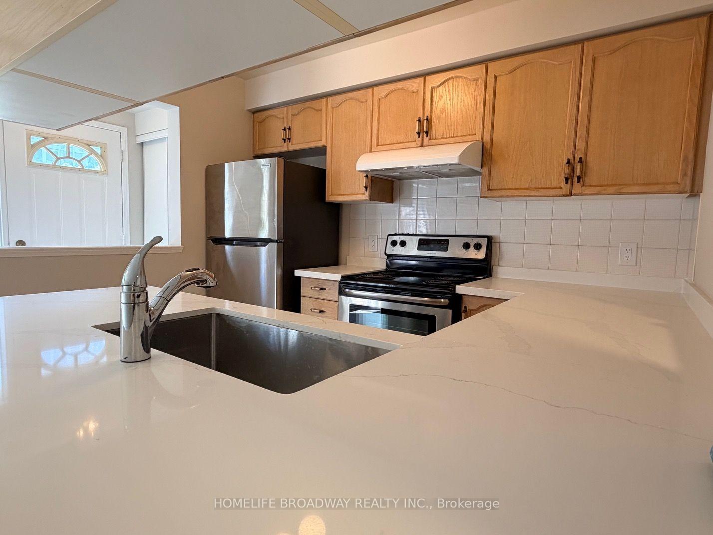 Photo 8 of Unit 55, 18 Clark Avenue W, Vaughan, Crestwood-Springfarm-Yorkhill — HOMEH