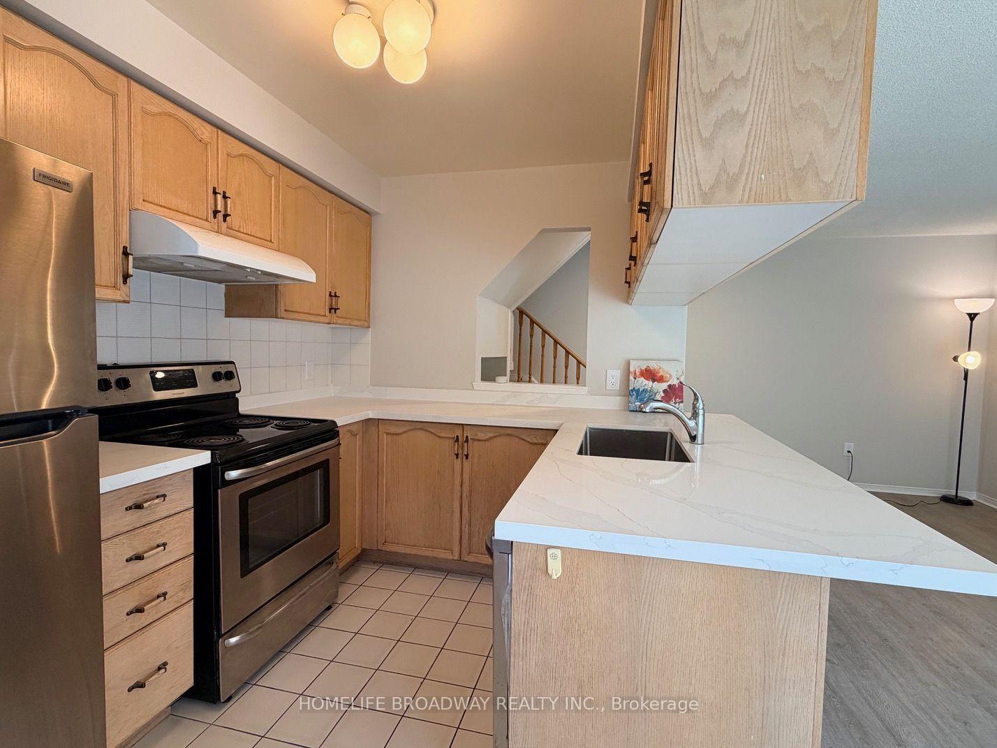 Photo 9 of Unit 55, 18 Clark Avenue W, Vaughan, Crestwood-Springfarm-Yorkhill — HOMEH