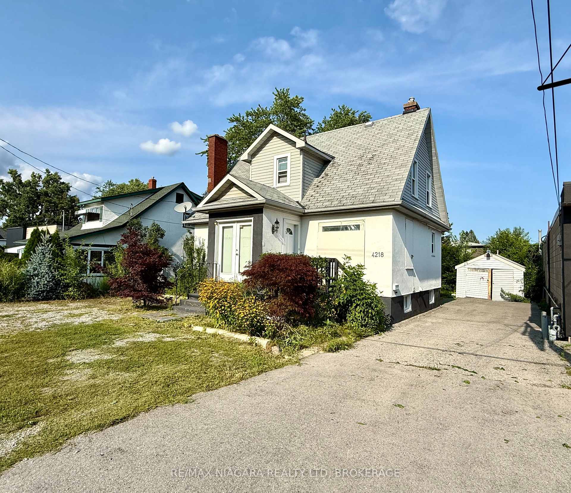 Photo 1 of 4218 Drummond Road, Niagara Falls, Cherrywood — HOMEH