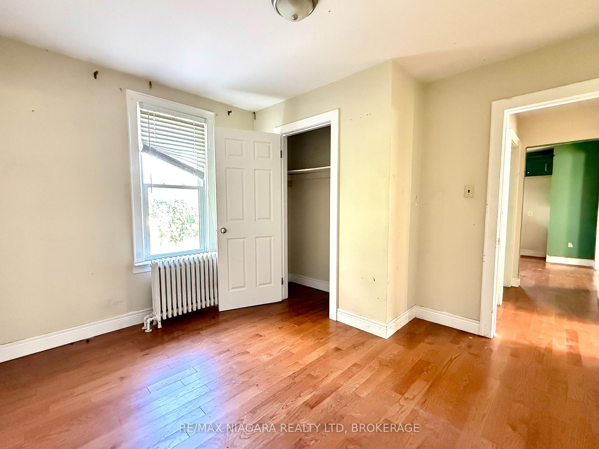 Photo 8 of 4218 Drummond Road, Niagara Falls, Cherrywood — HOMEH