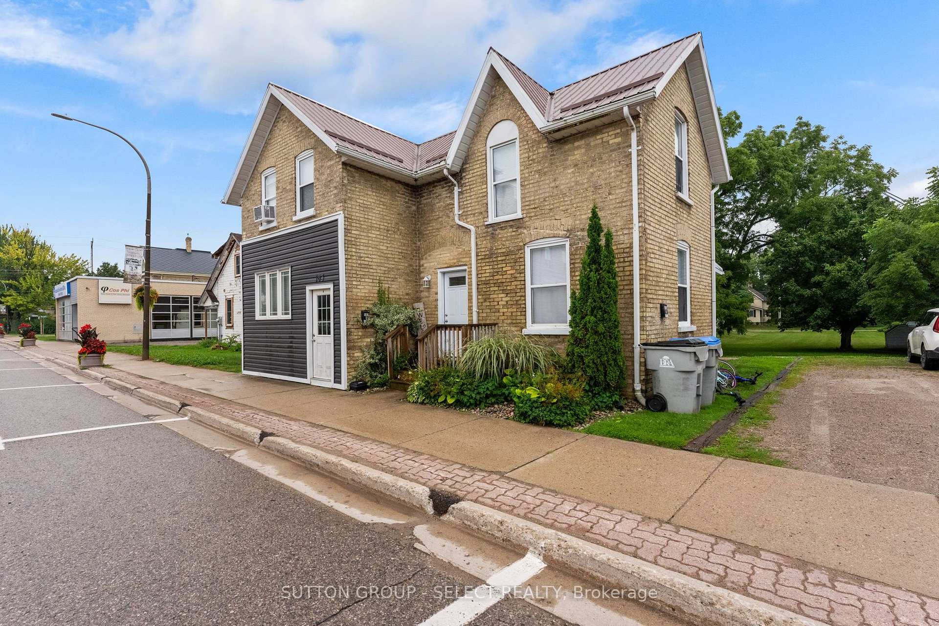 Photo 3 of 103 King Street, Bluewater, Hensall — HOMEH