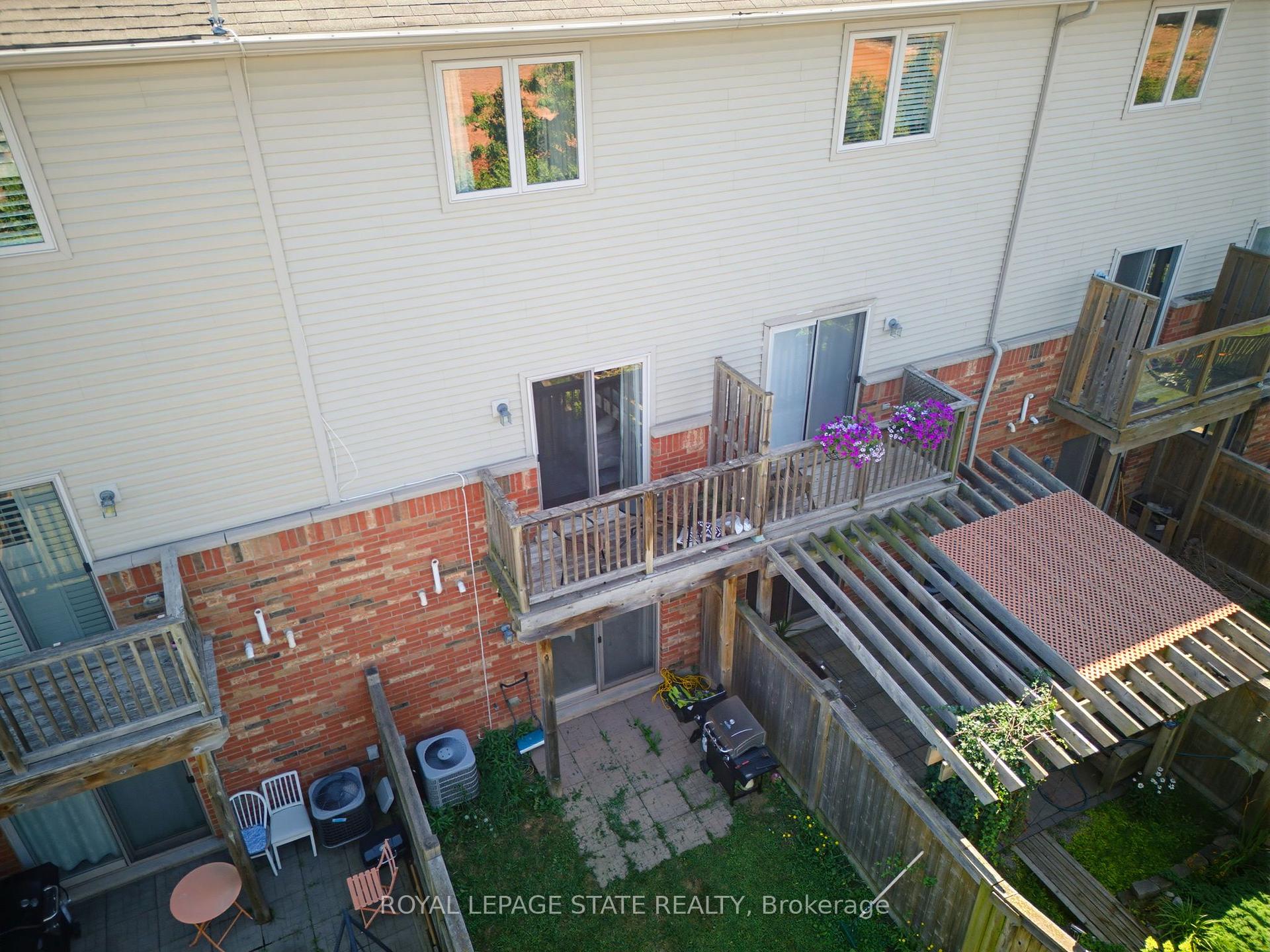 Photo 3 of 41 Edenrock Drive, Hamilton, Winona — HOMEH