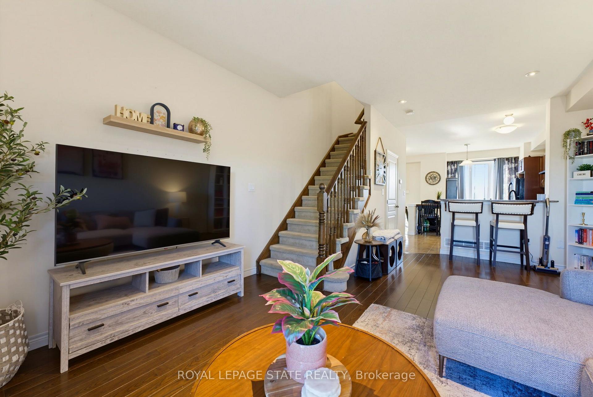 Photo 18 of 41 Edenrock Drive, Hamilton, Winona — HOMEH
