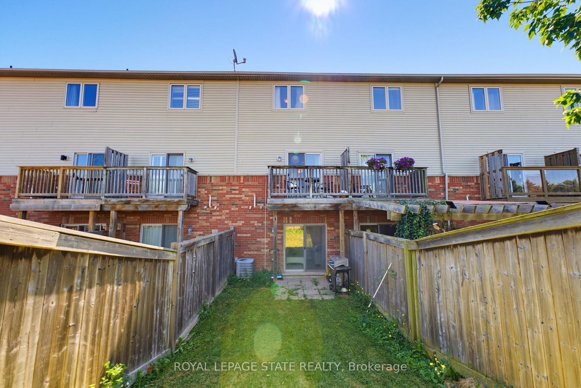 Photo 27 of 41 Edenrock Drive, Hamilton, Winona — HOMEH