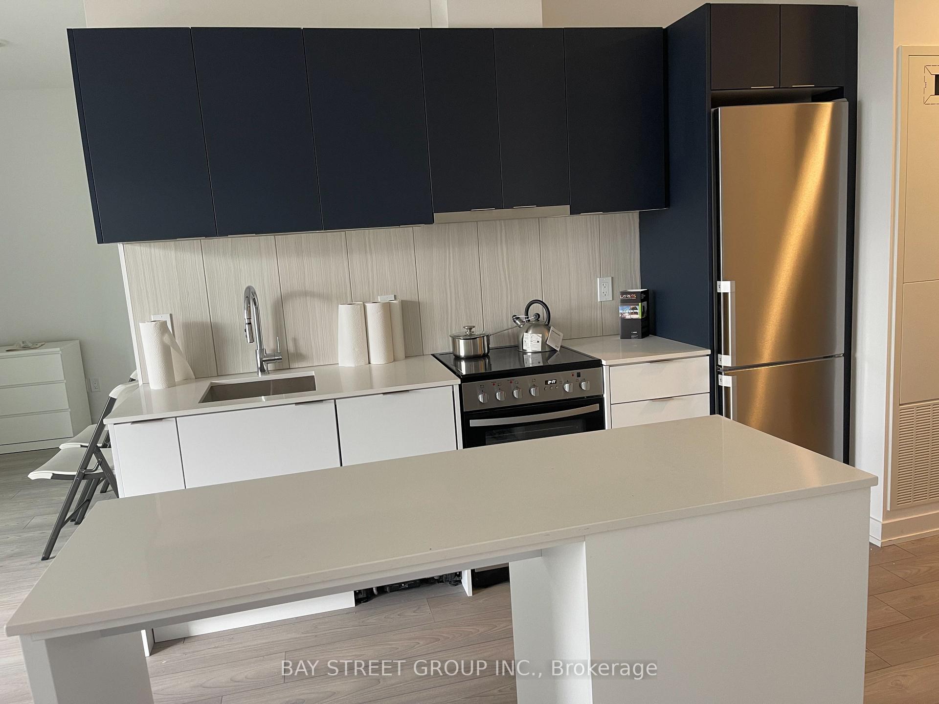 Photo 10 of Unit 1010, 8 Tippett Road, North York, Clanton Park — HOMEH