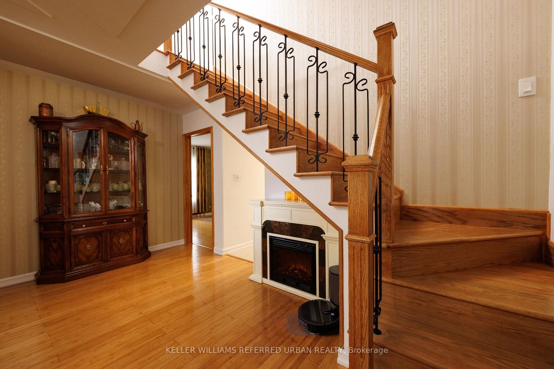 Photo 70 of 6 Elmhurst Drive, Etobicoke, Rexdale-Kipling — HOMEH