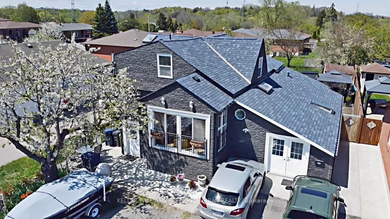 Photo 5 of 6 Elmhurst Drive, Etobicoke, Rexdale-Kipling — HOMEH