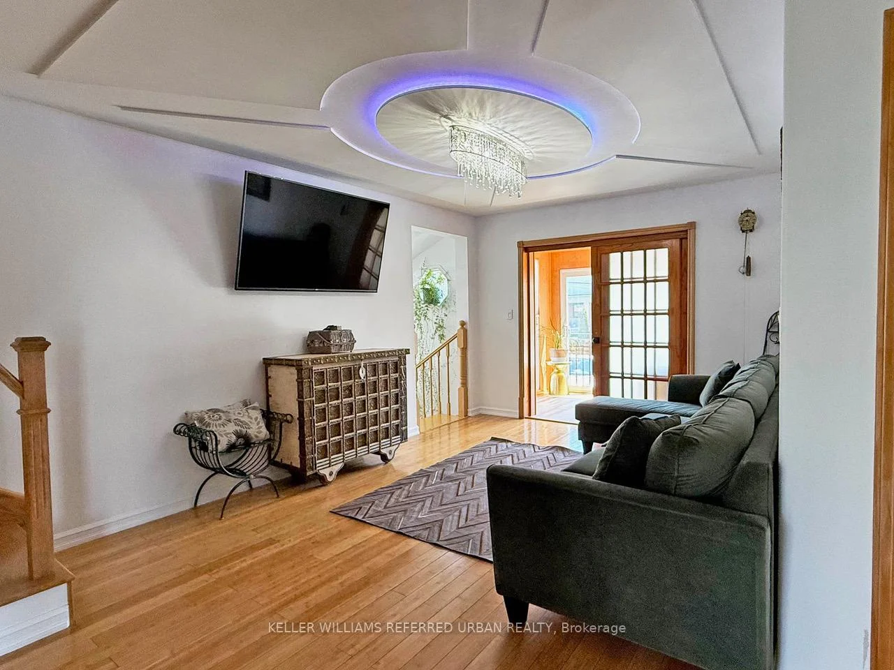 Photo 11 of 6 Elmhurst Drive, Etobicoke, Rexdale-Kipling — HOMEH