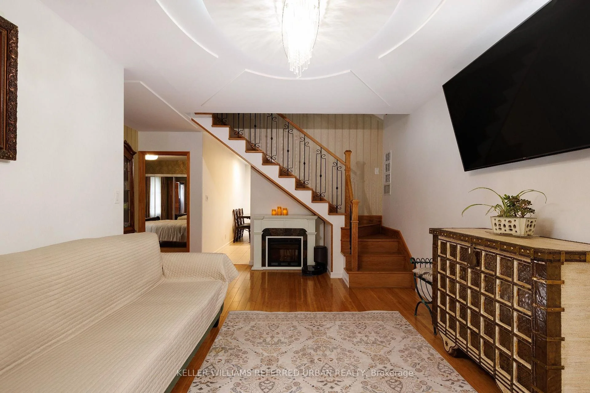 Photo 18 of 6 Elmhurst Drive, Etobicoke, Rexdale-Kipling — HOMEH