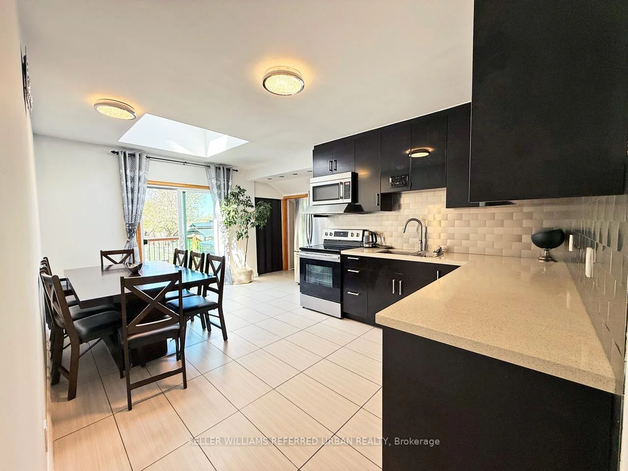 Photo 29 of 6 Elmhurst Drive, Etobicoke, Rexdale-Kipling — HOMEH