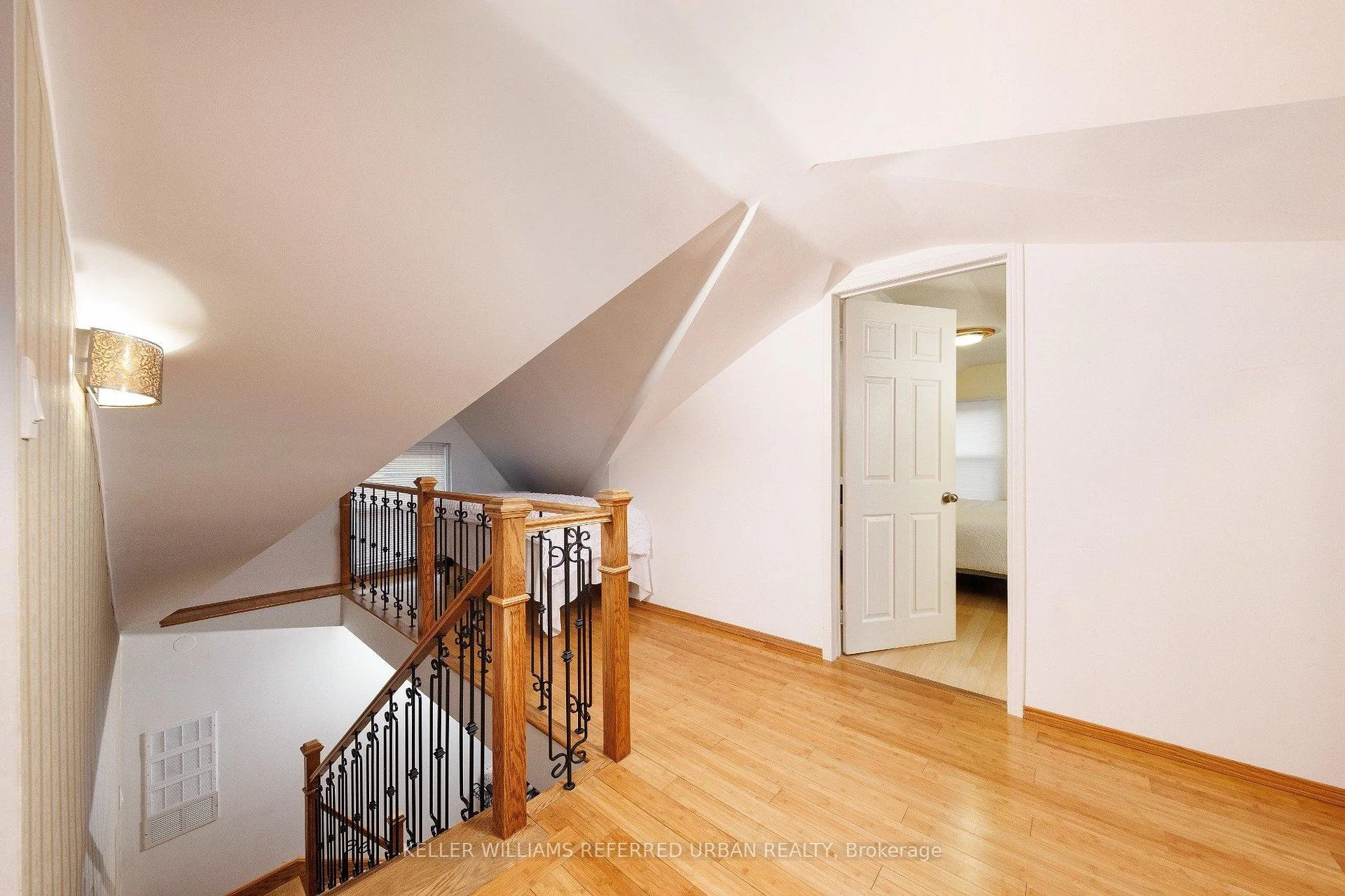 Photo 63 of 6 Elmhurst Drive, Etobicoke, Rexdale-Kipling — HOMEH