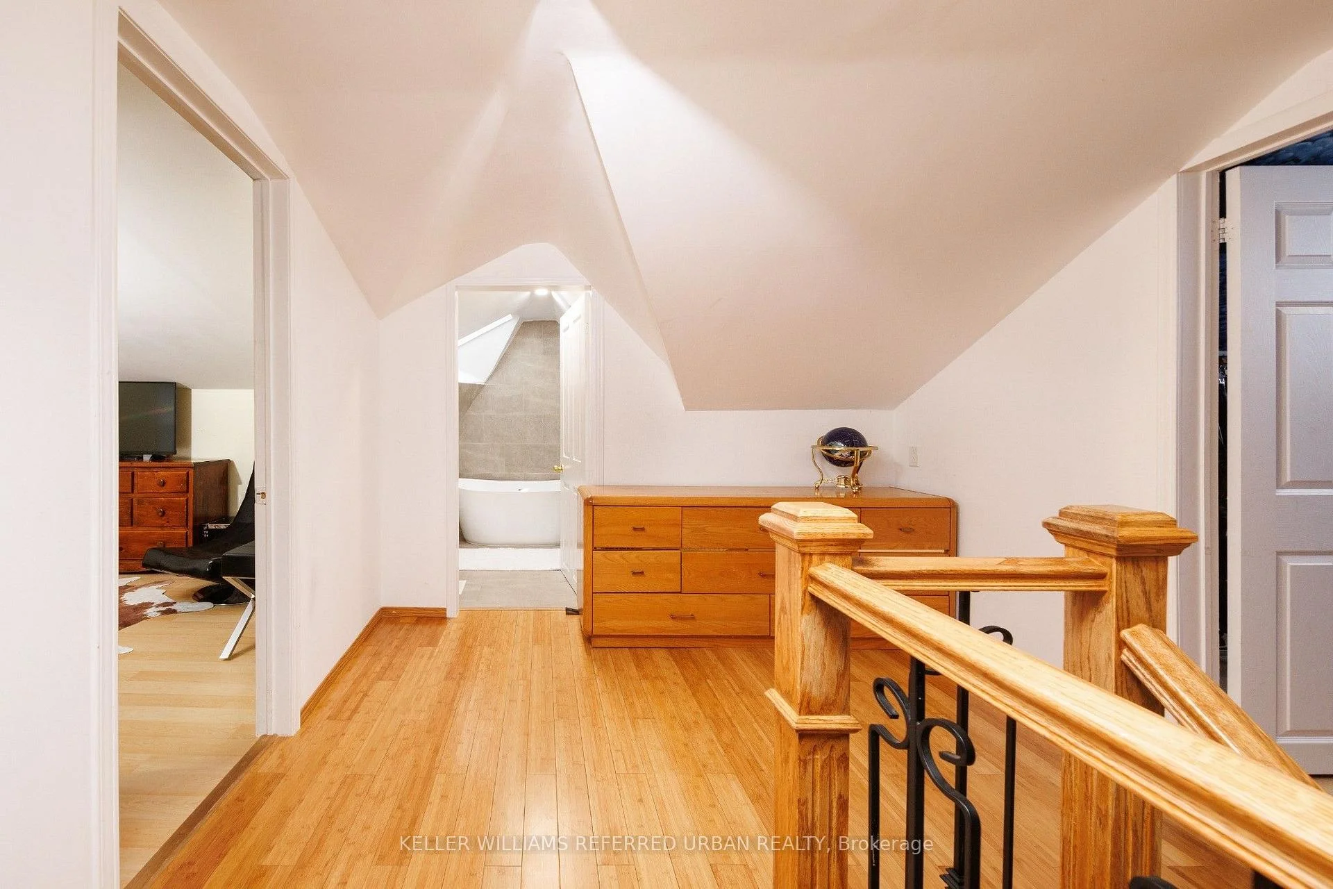Photo 66 of 6 Elmhurst Drive, Etobicoke, Rexdale-Kipling — HOMEH