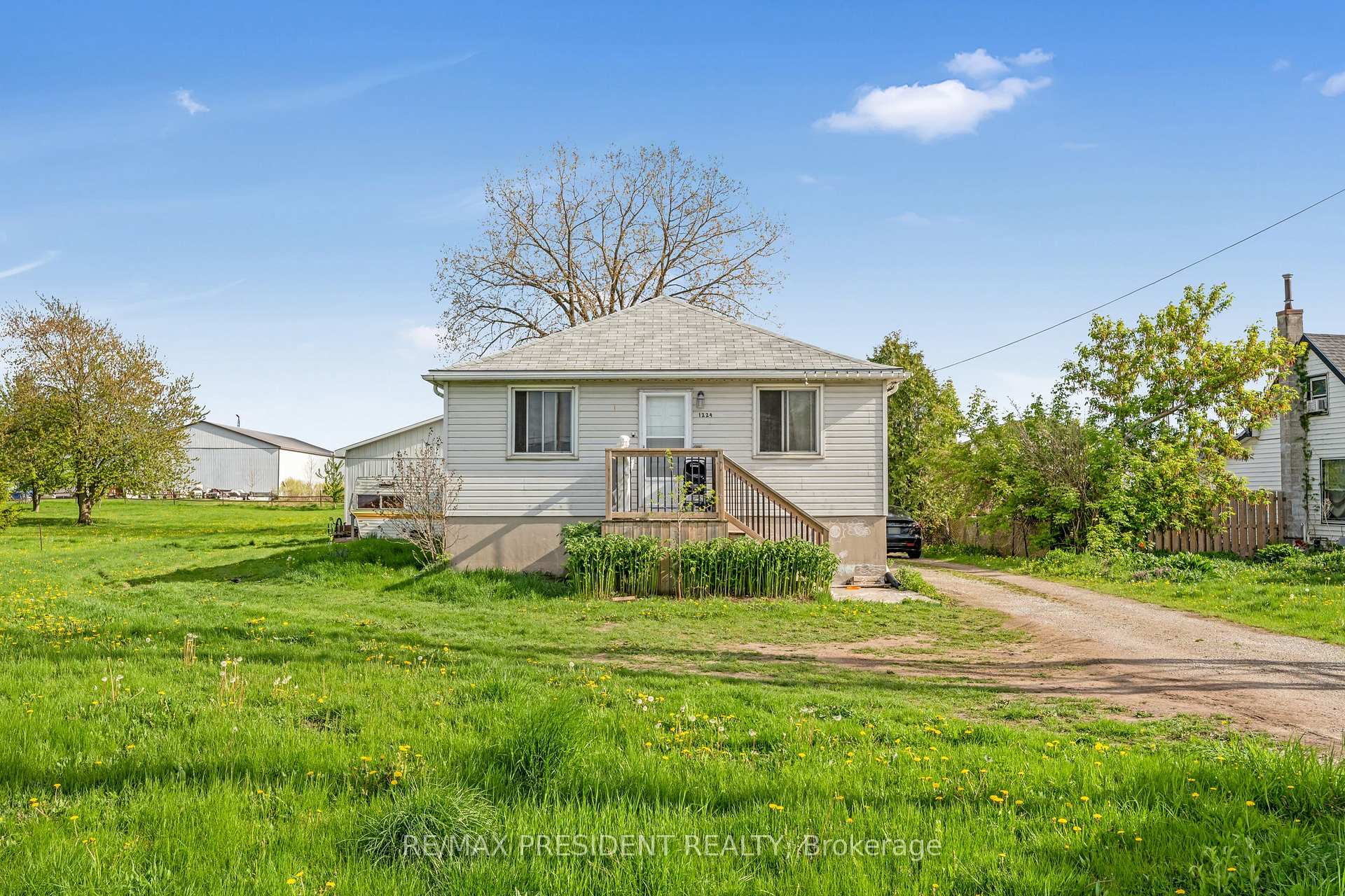 Photo of 1224 Parkinson Road