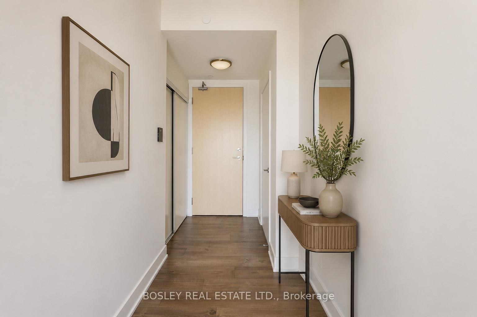 Photo 2 of Unit 3403, 30 Roehampton Avenue, Toronto, Mount Pleasant West — HOMEH