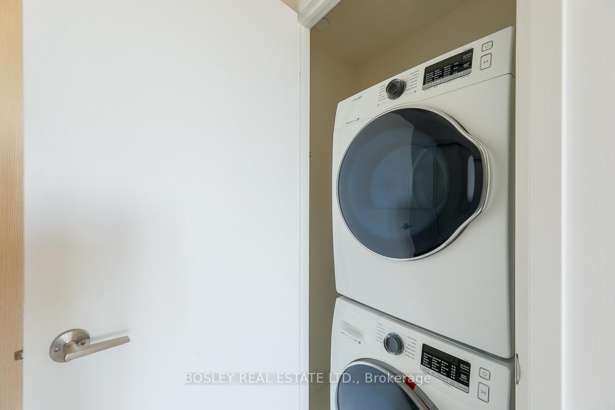 Photo 23 of Unit 3403, 30 Roehampton Avenue, Toronto, Mount Pleasant West — HOMEH