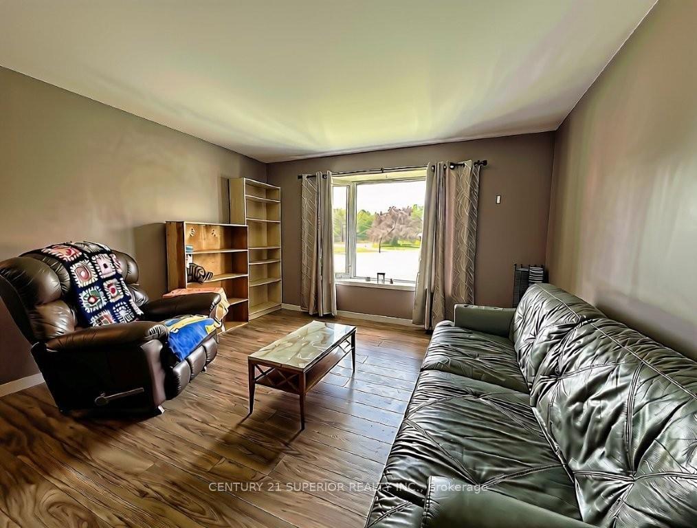 Photo 5 of 464 James Street S, Thunder Bay, Green Acres — HOMEH