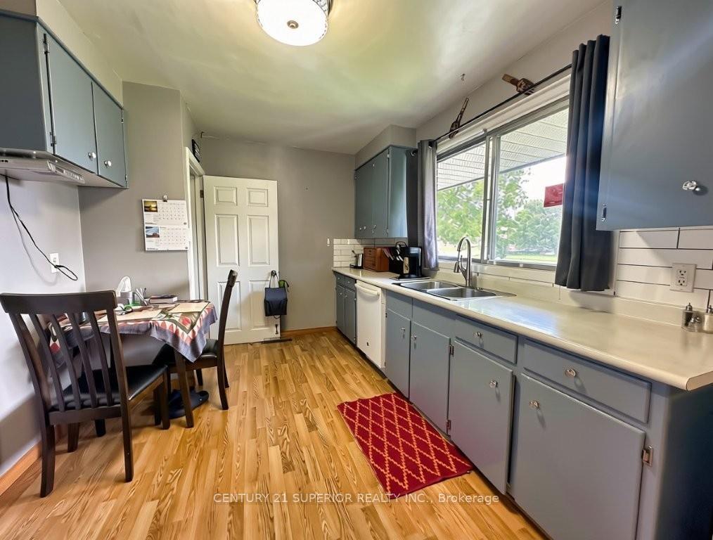 Photo 9 of 464 James Street S, Thunder Bay, Green Acres — HOMEH