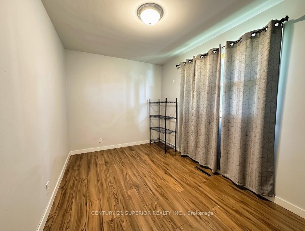 Photo 15 of 464 James Street S, Thunder Bay, Green Acres — HOMEH