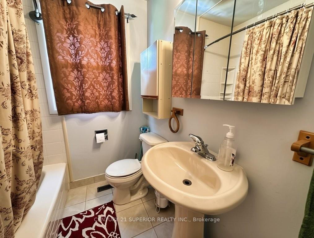 Photo 17 of 464 James Street S, Thunder Bay, Green Acres — HOMEH