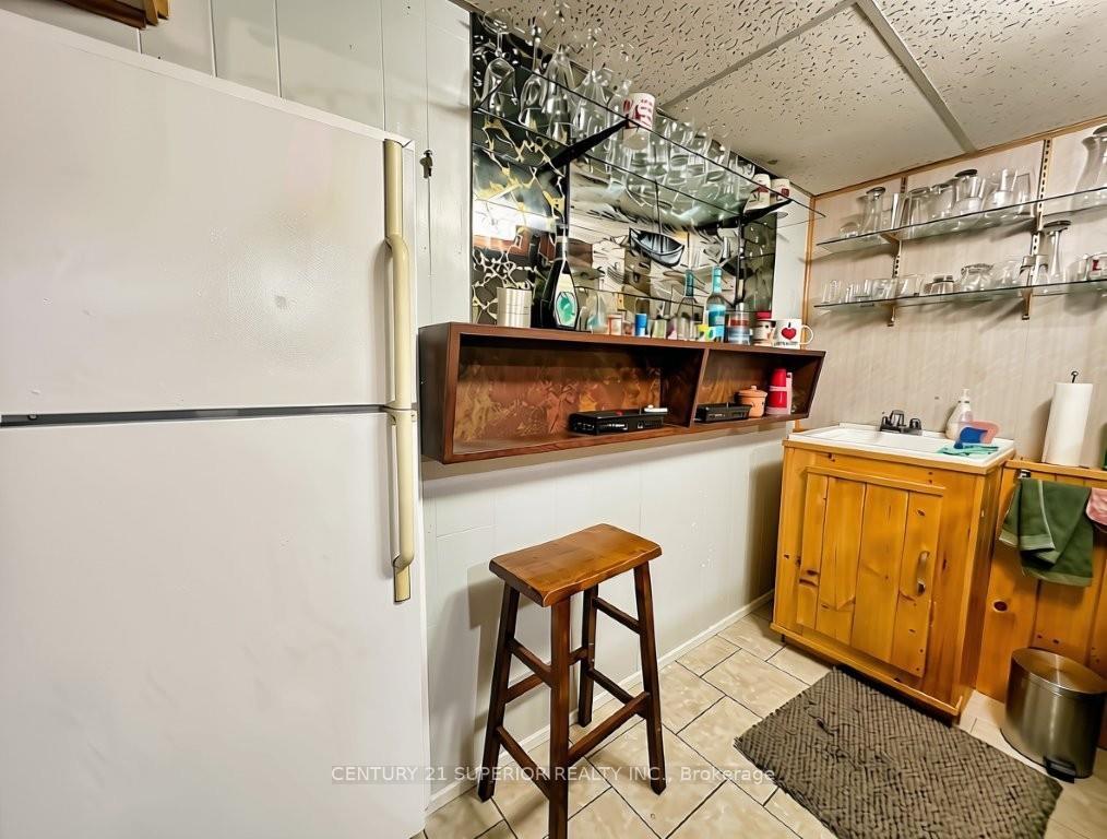 Photo 23 of 464 James Street S, Thunder Bay, Green Acres — HOMEH