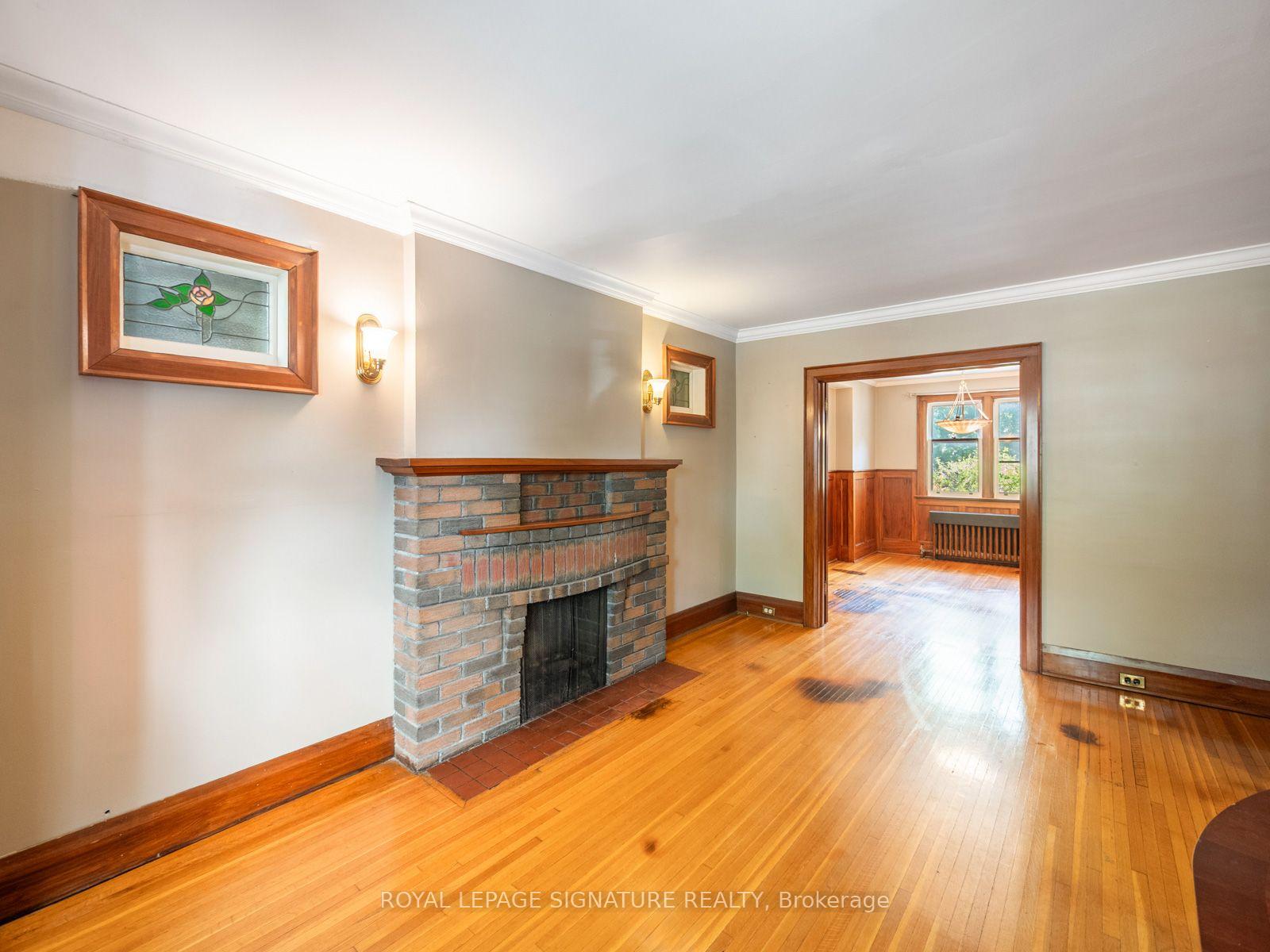 Photo 4 of 511 Donlands Avenue, Toronto, East York — HOMEH