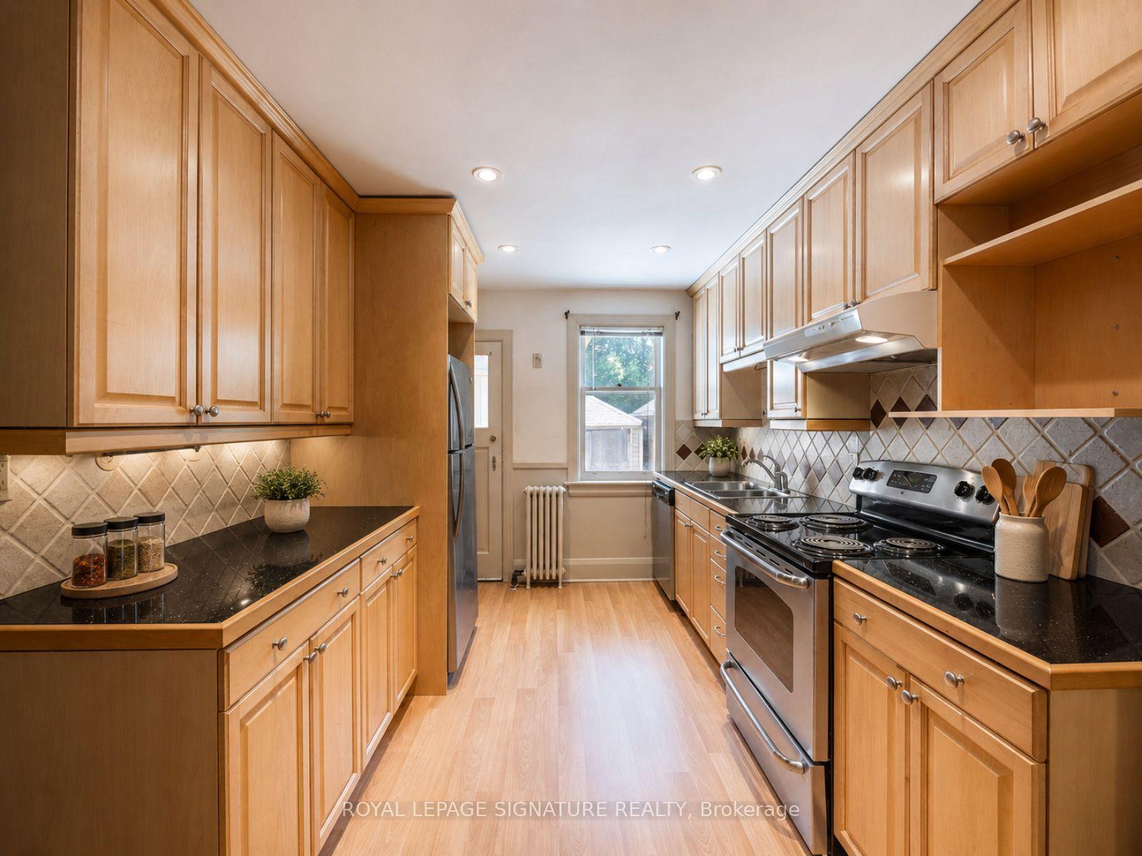 Photo 12 of 511 Donlands Avenue, Toronto, East York — HOMEH