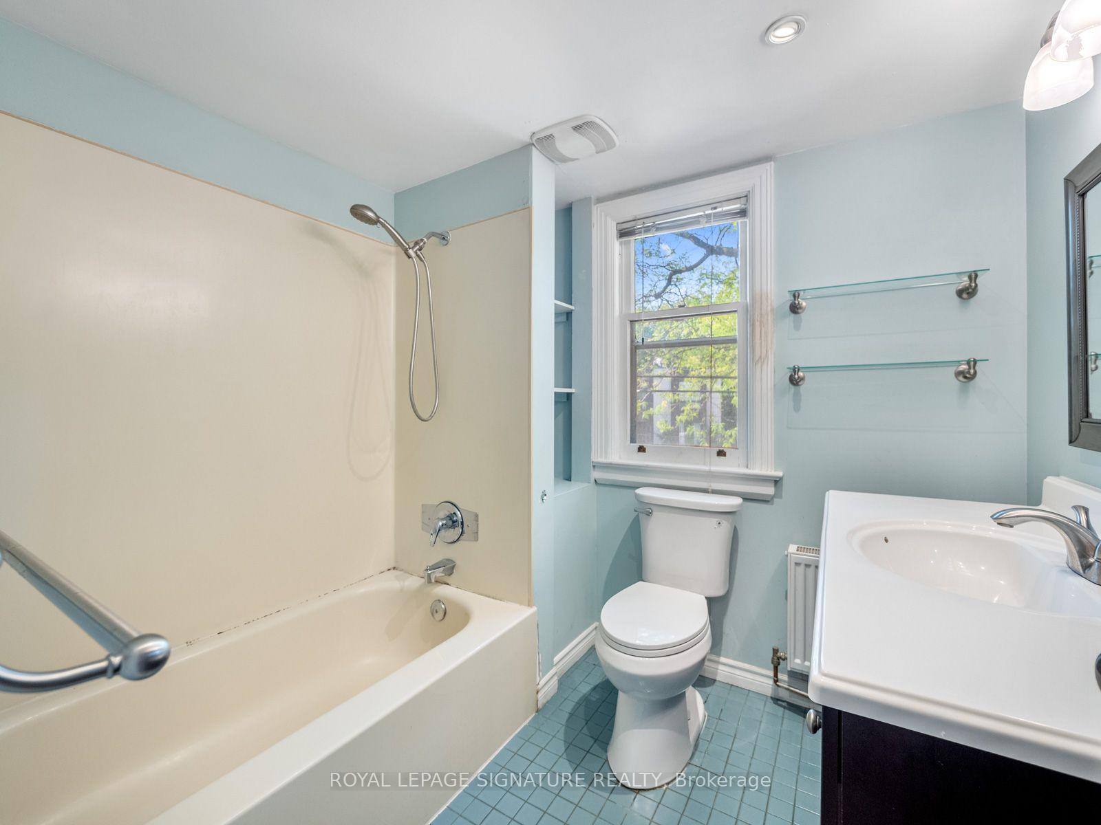 Photo 19 of 511 Donlands Avenue, Toronto, East York — HOMEH