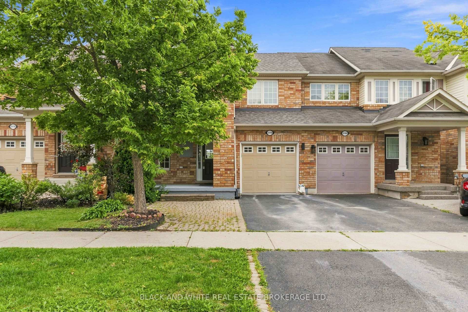 Photo 2 of 3178 Stornoway Circle, Oakville, Bronte Creek — HOMEH